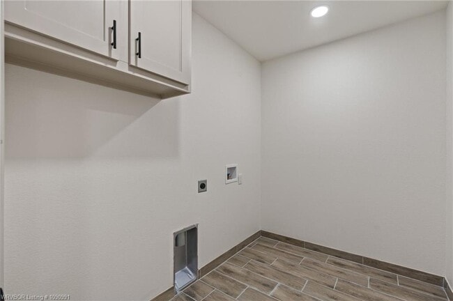 Building Photo - 10415 Preston Ct