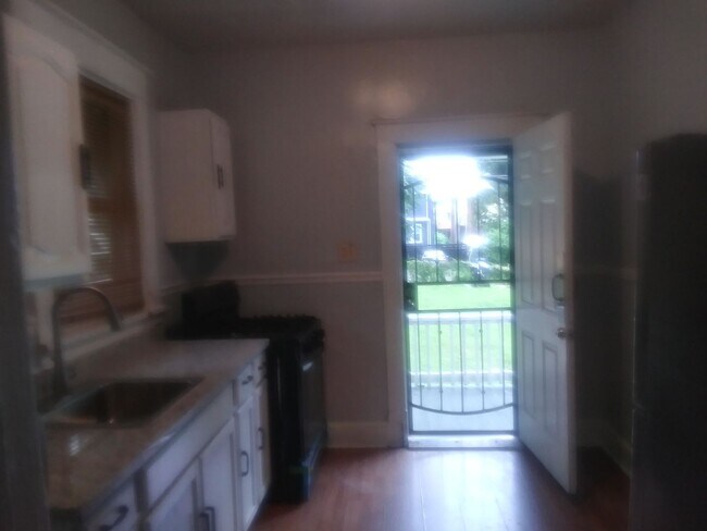 Building Photo - Maryland Ave