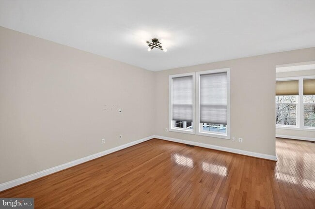 Building Photo - 333 Caldwell Terrace SE