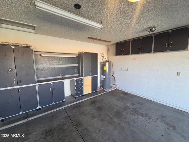 Building Photo - 3009 E Utopia Rd