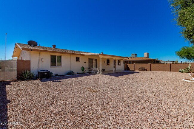 Building Photo - 4630 E Elena Ave
