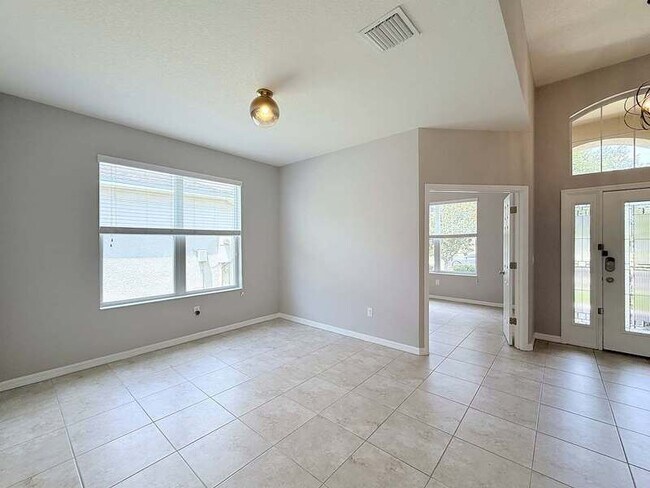 Building Photo - 8222 Willow Beach Dr