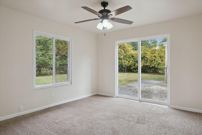 Building Photo - 29484 Spring Hill Dr