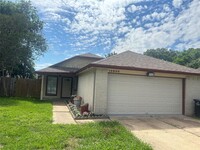 Building Photo - 10806 Parkland Woods Dr