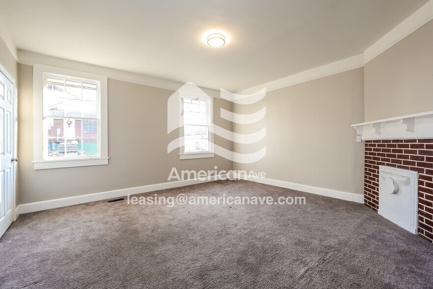 Building Photo - 30 Smythe St