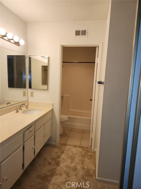 Building Photo - 2 Southampton