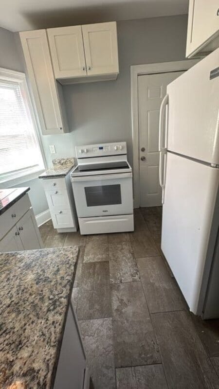 Building Photo - 7408 S Eberhart Ave