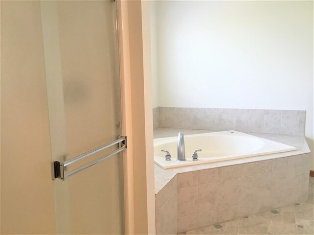 Building Photo - 16200 Carlow Cir