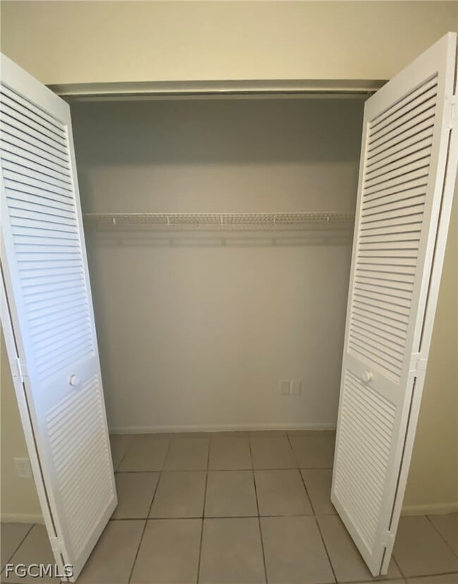 Building Photo - 621 SW 3rd St