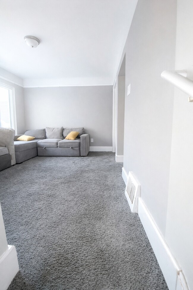 Building Photo - 14917 Cleophus Ave