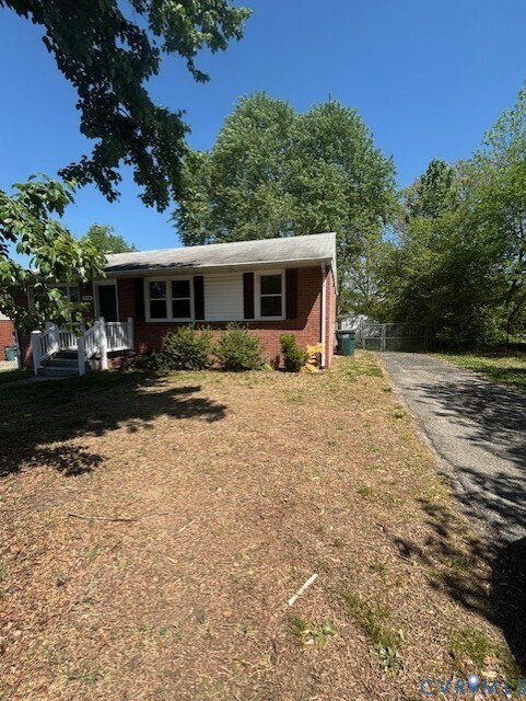 Building Photo - 9721 Drexel Ln