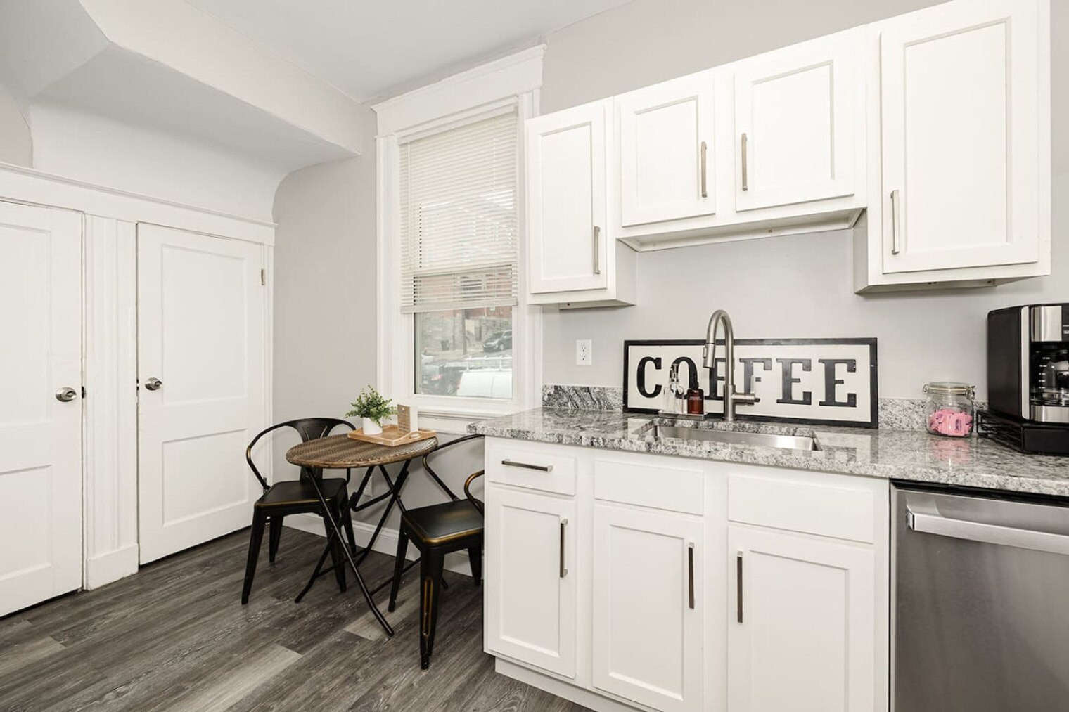 Building Photo - 216 Gilman Ave