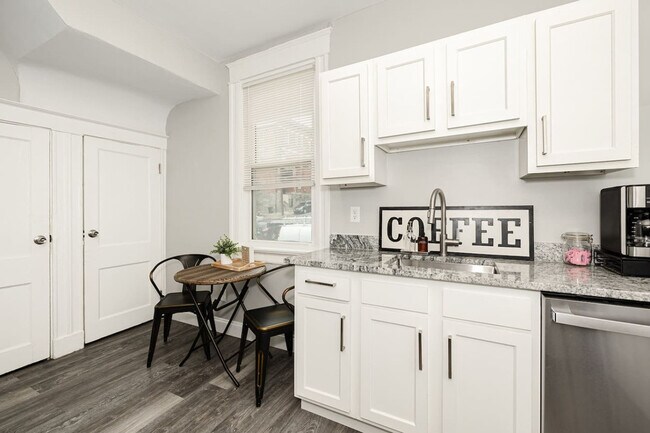 Building Photo - 216 Gilman Ave