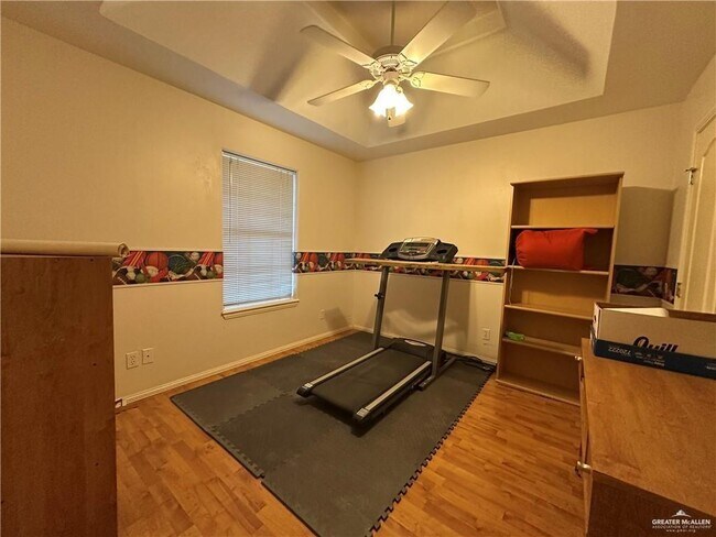 Building Photo - 19 Hidden Forest Dr