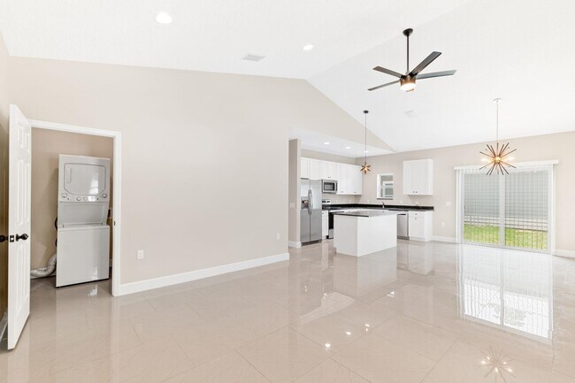 Building Photo - 2770 Schaller Rd