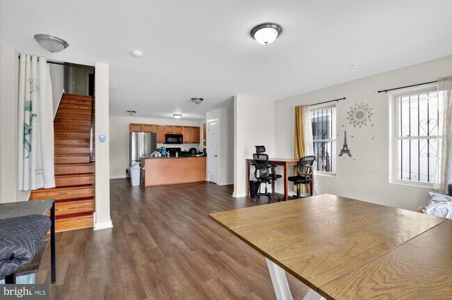 Building Photo - 602 N 43rd St