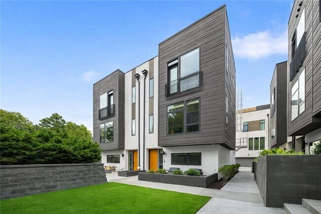 Building Photo - 52 Reynolds Square Ln