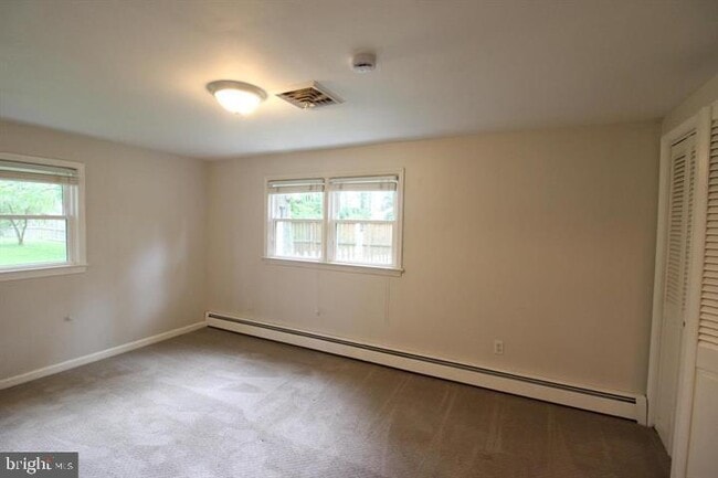 Building Photo - 4401 Jackson Pl