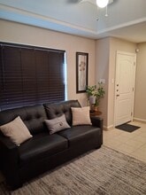 Building Photo - 1802 Upland Dr