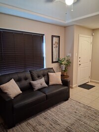 Building Photo - 1802 Upland Dr