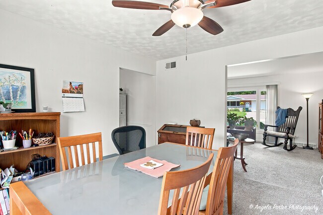 Building Photo - 303 Ridge St