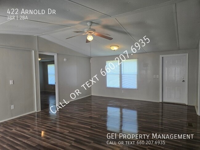 Building Photo - 422 Arnold Dr