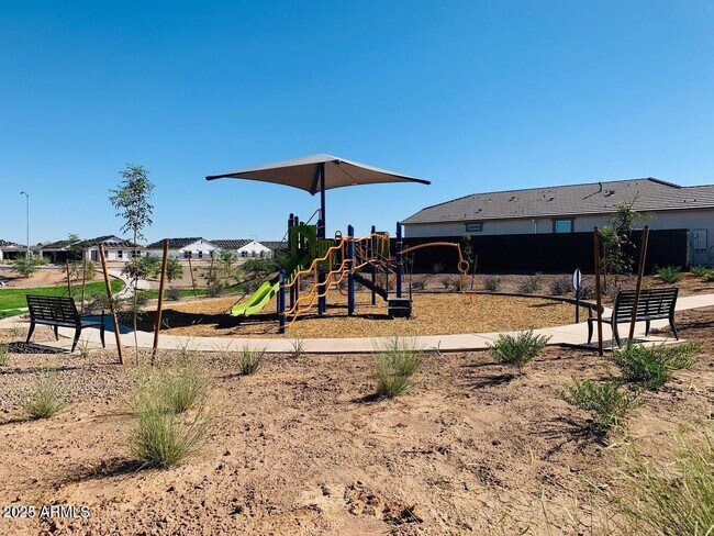 Building Photo - 1597 E Squire Dr