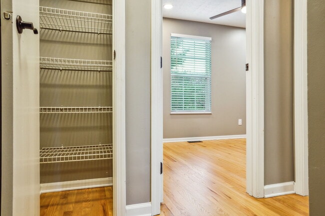 Building Photo - 1710 Messner Dr