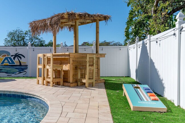 Building Photo - 9414 Laura Anne Dr