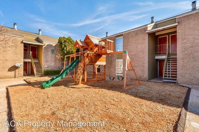 Building Photo - 8033 Gessner Dr