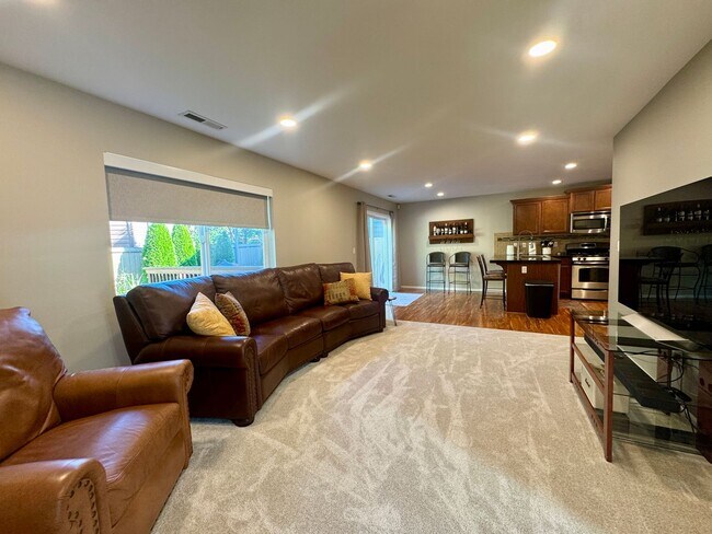 Building Photo - Refined Living in Lake Stevens | 3 Bedroom...