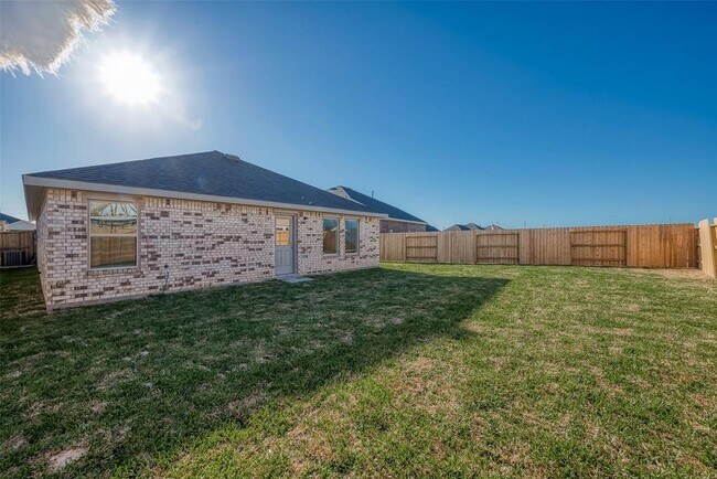 Building Photo - 5107 Sunvalley Bend Dr