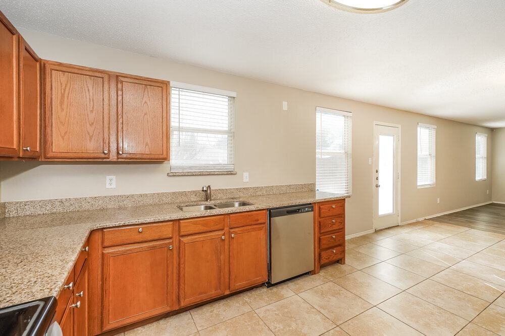 Building Photo - 1808 Lariat Dr