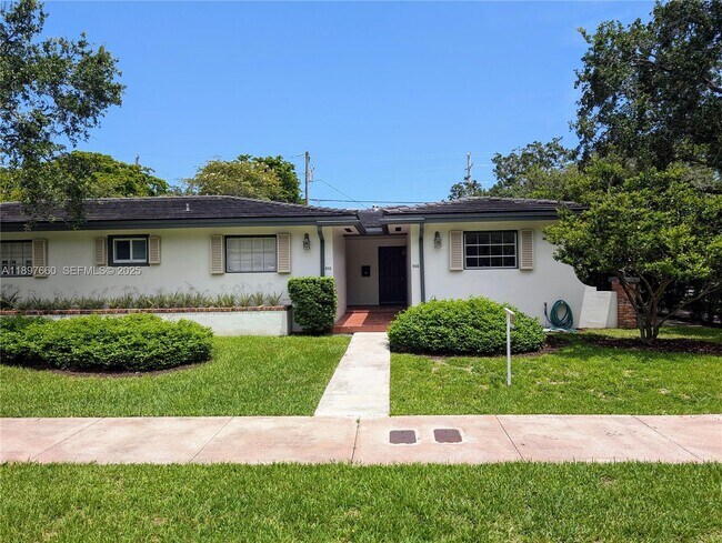 Building Photo - 856 Benevento Ave