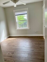 Building Photo - 1030 N Parkside Ave