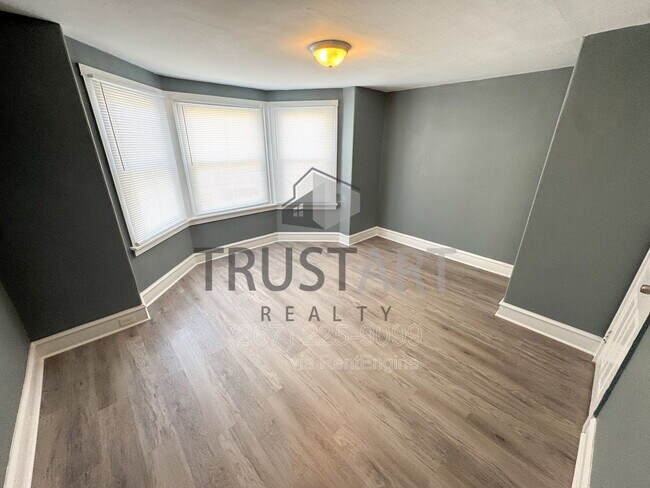 Building Photo - 2640 S Robinson St