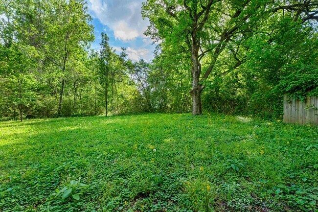 Building Photo - 3066 Redbud Rd