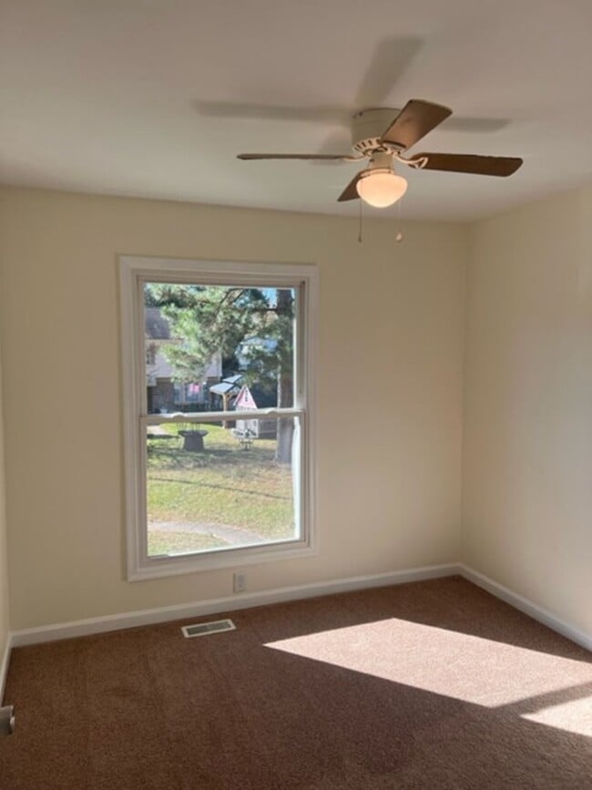 Building Photo - FOR RENT VIRGINIA BEACH!
