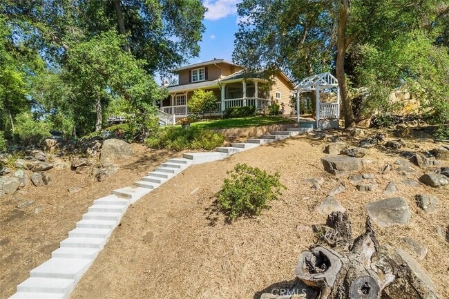 Building Photo - 35455 El Niguel Rd