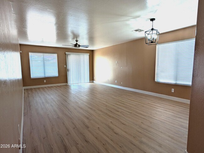 Building Photo - 13216 W Mauna Loa Ln