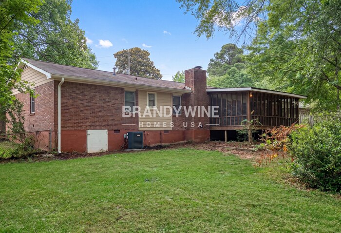 Building Photo - 2150 Moon Dr SW