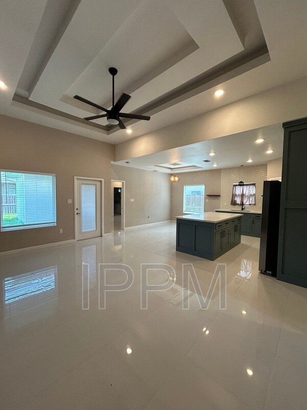 Building Photo - 7413 Hana Dr