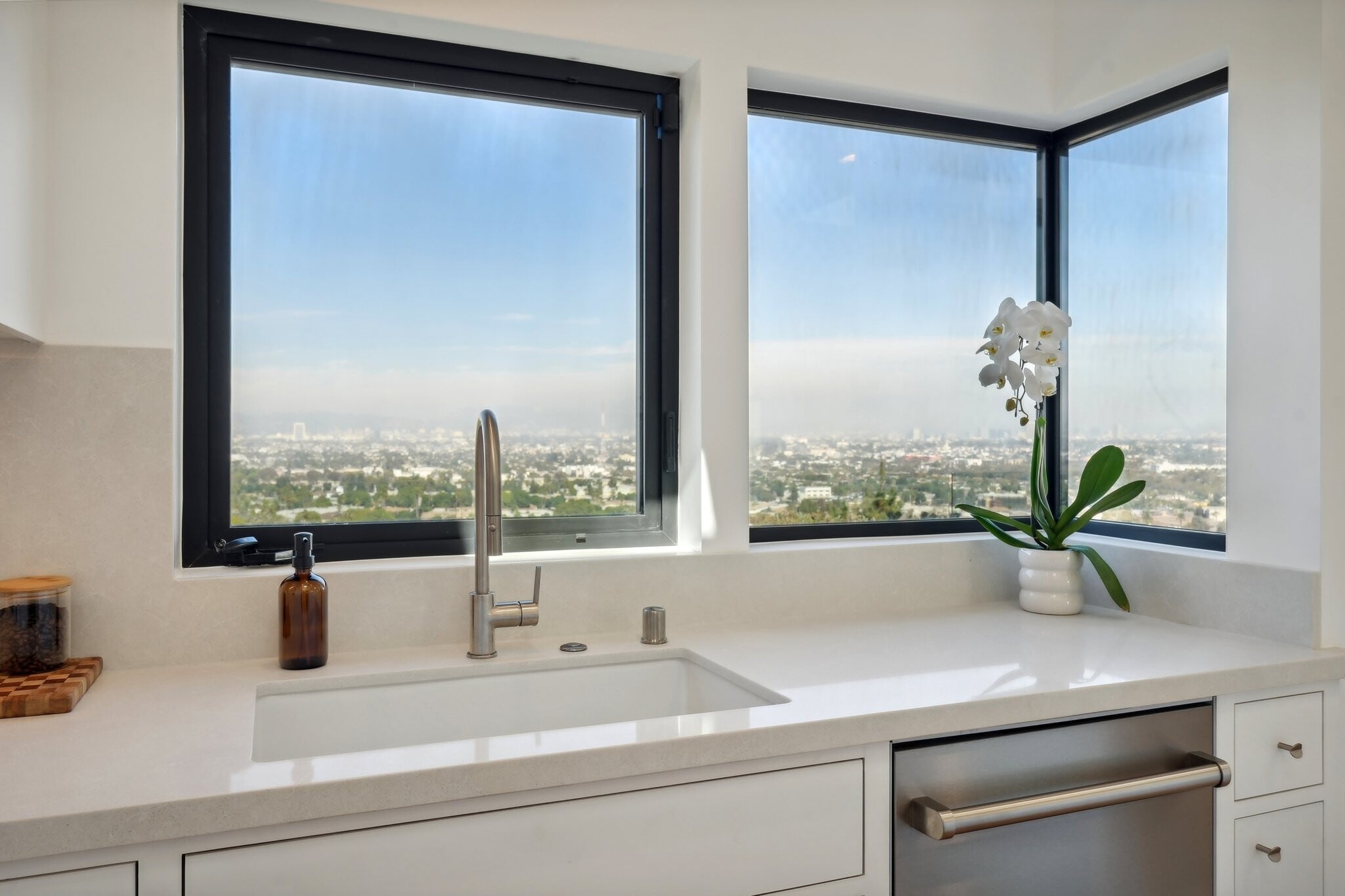 Kitchen - 4301 Don Arellanes Dr