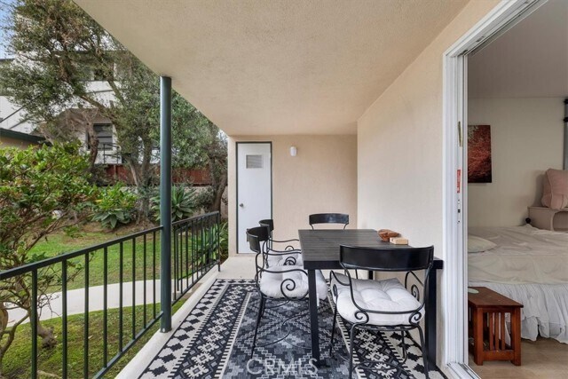 Building Photo - 845 7th St