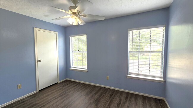 Building Photo - 3334 Birch Creek Dr