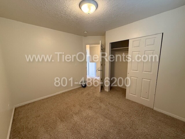 Building Photo - NO DEPOSIT option available for qualified ...