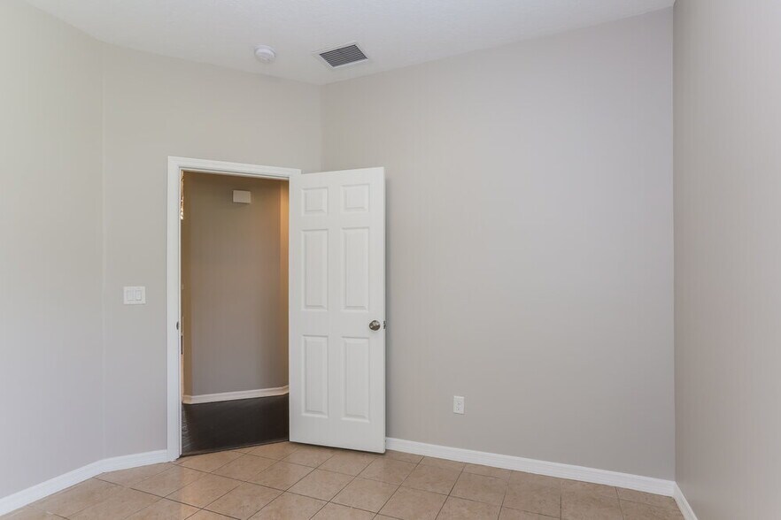 Building Photo - 1510 Mira Lago Cir