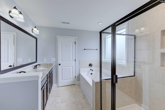 Building Photo - 3014 Gedney Cir