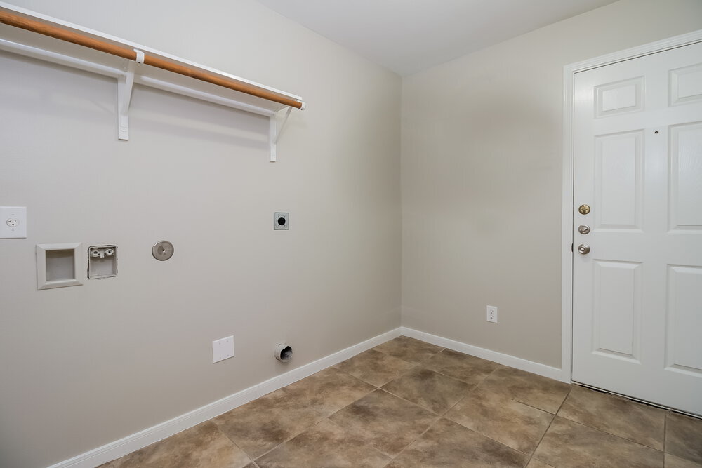 Building Photo - 29043 Village Creek Loop