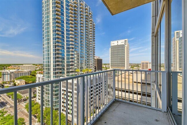 Building Photo - 777 N Ashley Dr